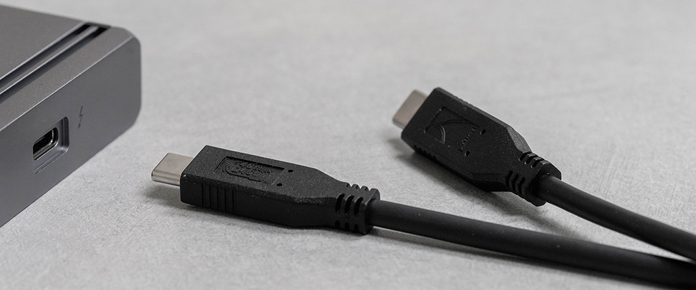 USB 4 Thunderbolt Cable 4FT - 100W Charging & 40Gbps Data Transfer With 8K Video Support